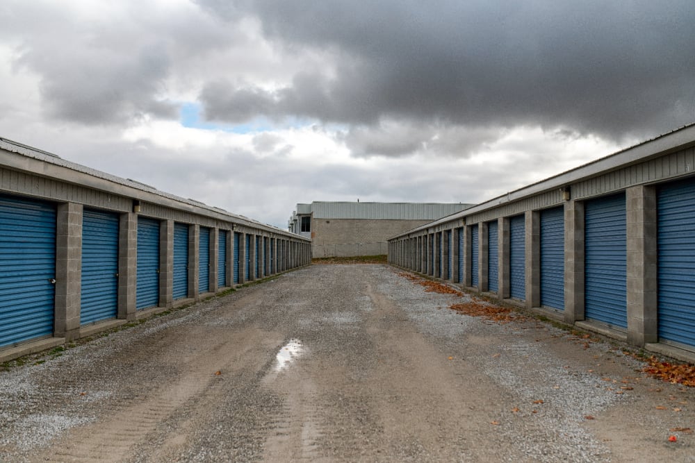 Storage driveway at  Apple Self Storage - Barrie South