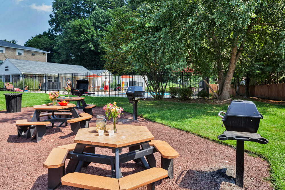 Picnic area at Lehigh Square, Allentown, Pennsylvania