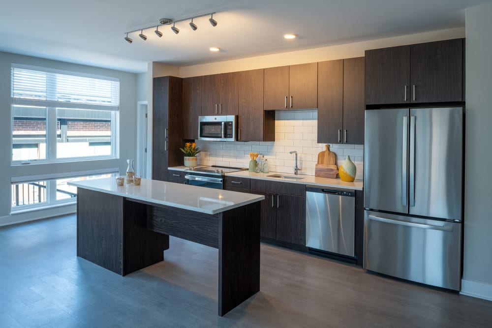 Modern kitchen amenities at Elms Fells Point in Baltimore, Maryland
