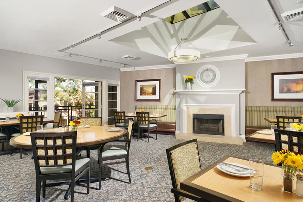 Elegant dining area at The Reserve at Thousand Oaks in Thousand Oaks, California