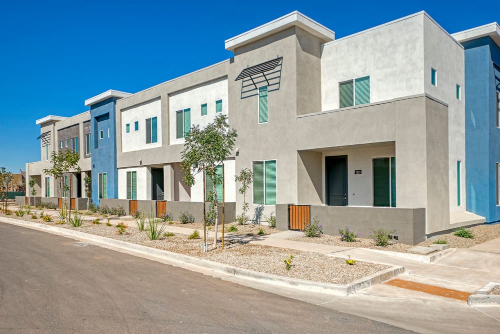 Exterior building at BB Living at Val Vista in Gilbert, Arizona