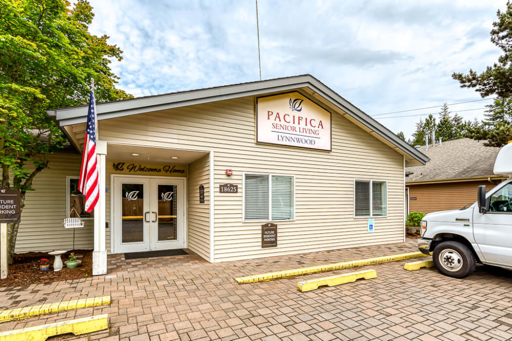 Wide space parking area at Pacifica Senior Living Lynnwood in Lynnwood, Washington
