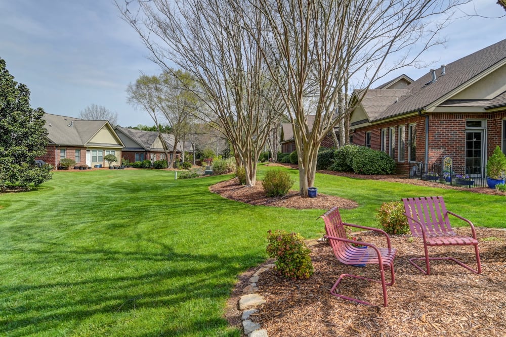 Community back yard at The Foothills Retirement Community in Easley, South Carolina