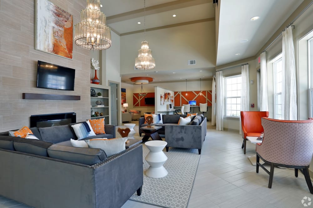 Spacious resident lounge at The Columns at Coldbrook in Port Wentworth, Georgia