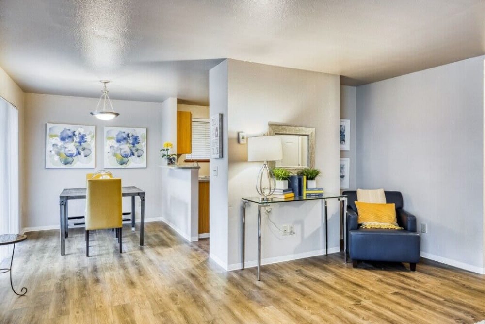 Photos of River Pointe Apartments in Kent, WA