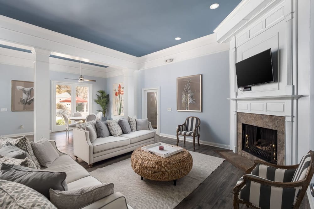 Comfortable lounge seating in the clubhouse at Brighton Park in Byron, Georgia