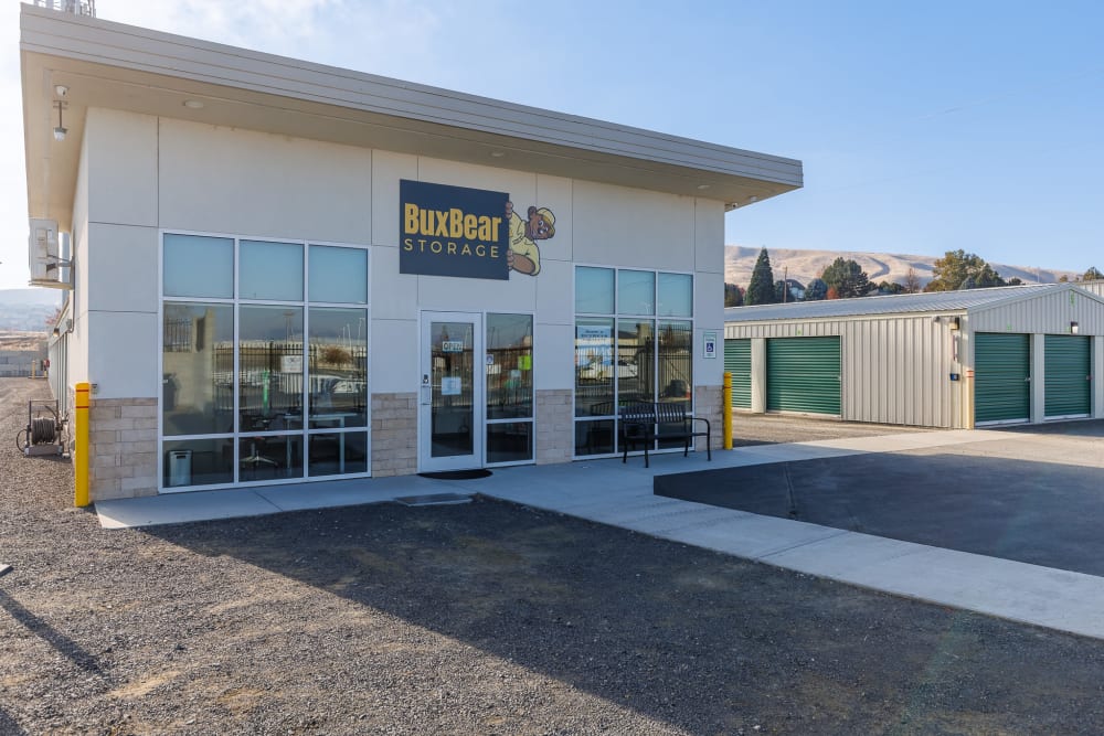 Our Richland, Washington storage facility offers Package Delivery in the Front Office