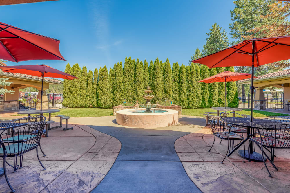 Senior Living Community with a Patio in Pinehurst, Idaho
