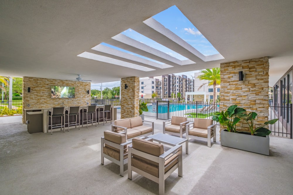 Oak Enclave offers a Luxury Private Patio in Miami Gardens, Florida