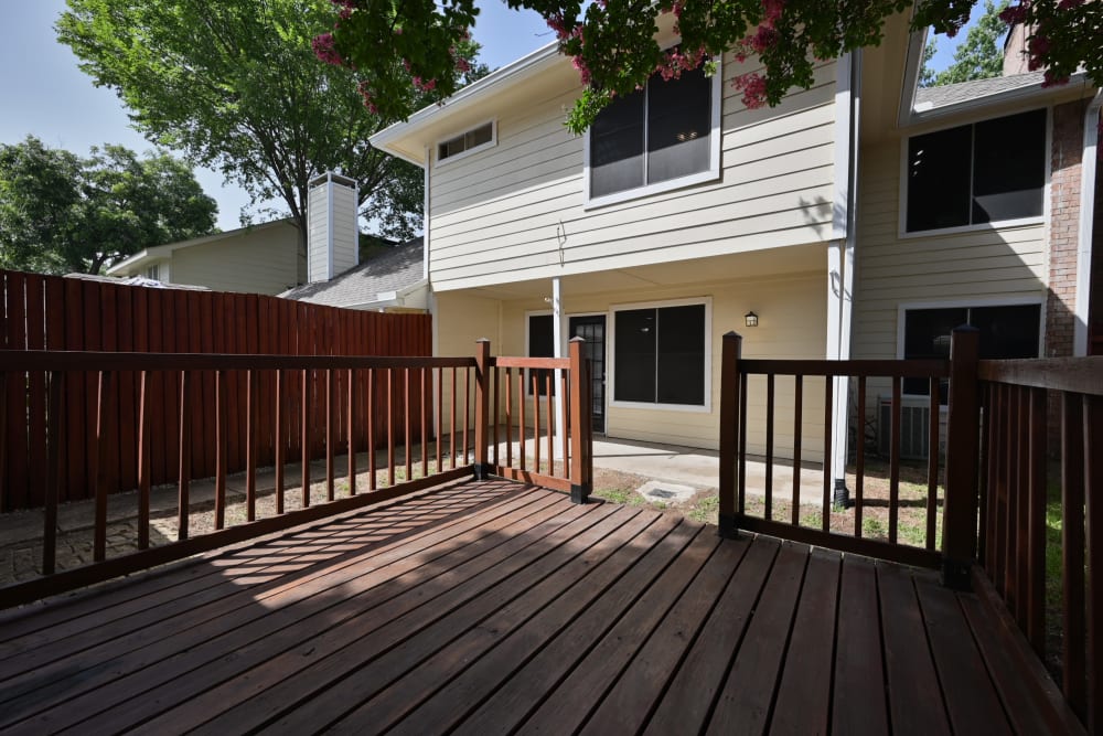 backyard at Fisher Duplexes in Dallas, Texas