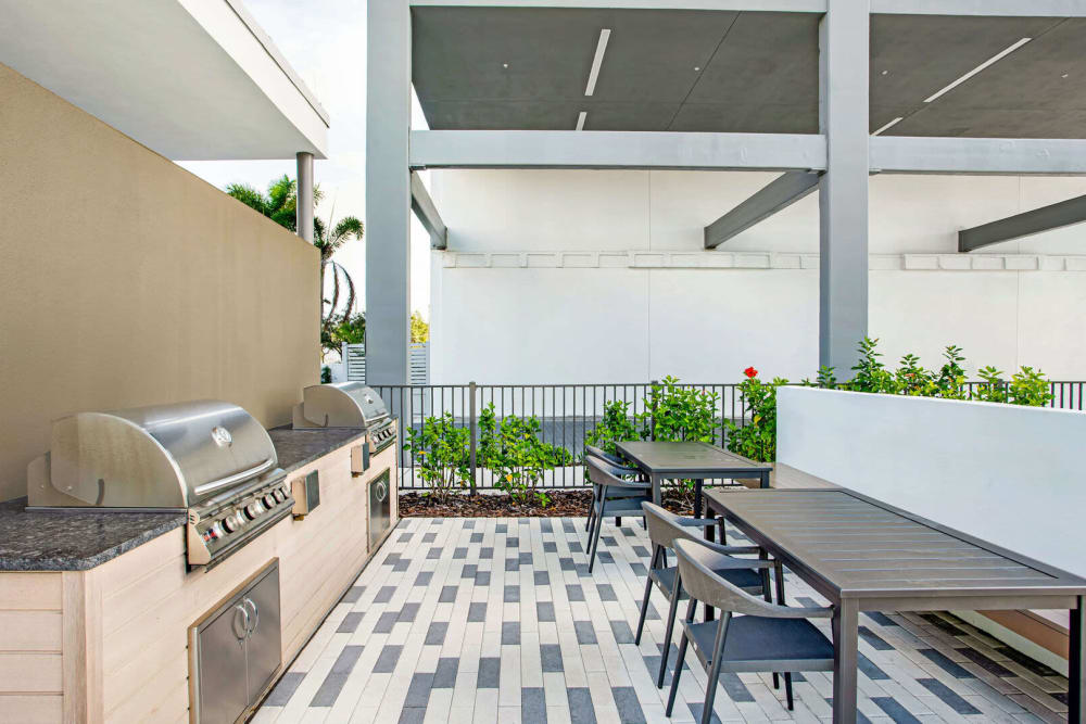 bbq area at Elements on Third in St Petersburg, Florida