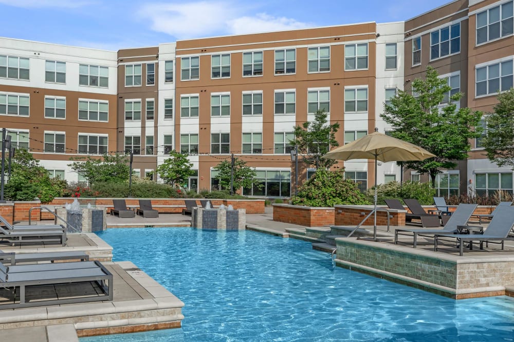 Pool at The Vue, Beachwood, Ohio