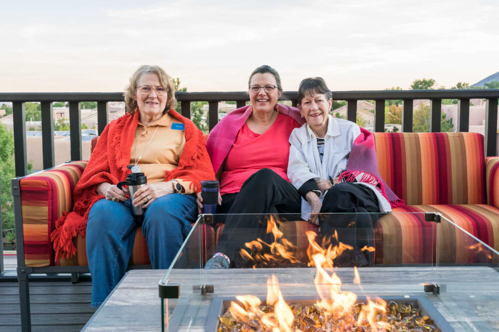 Residents enjoying the deck at Amaran Senior Living in Albuquerque, New Mexico