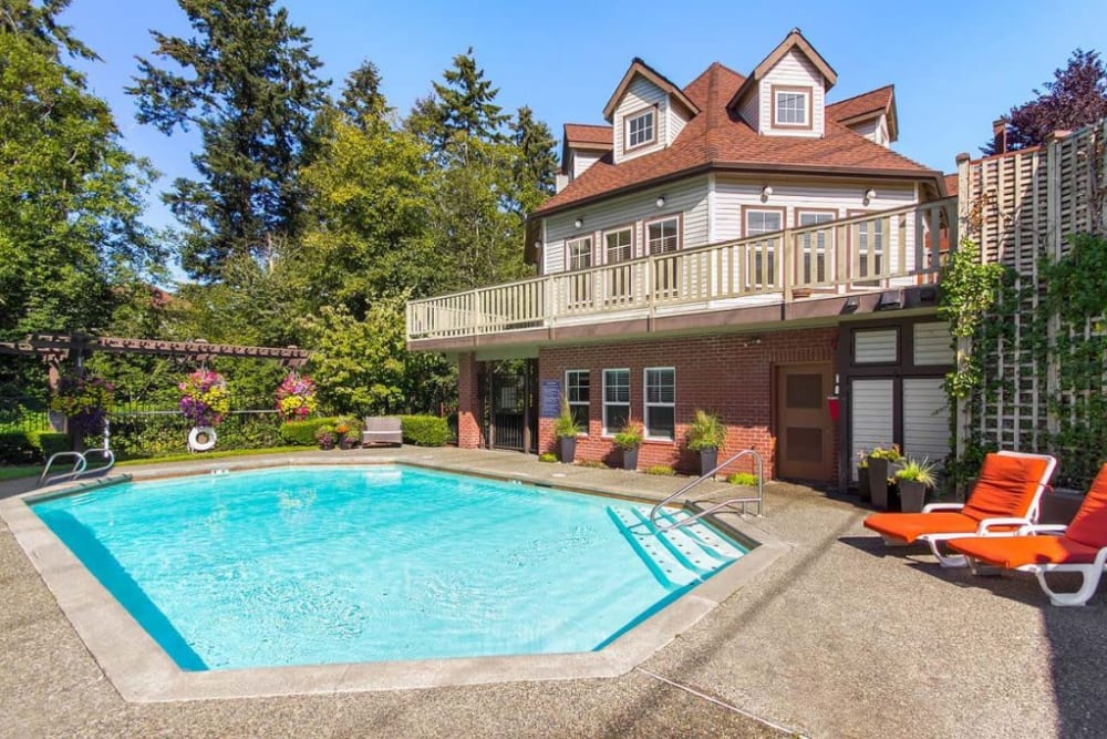Luxury swimming pool at Madison Park Apartments in Bothell, Washington