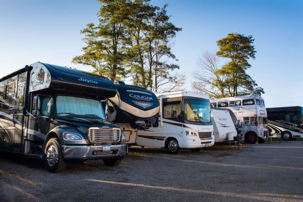 Store your RV at Apple Self Storage - Thunder Bay - Intercity