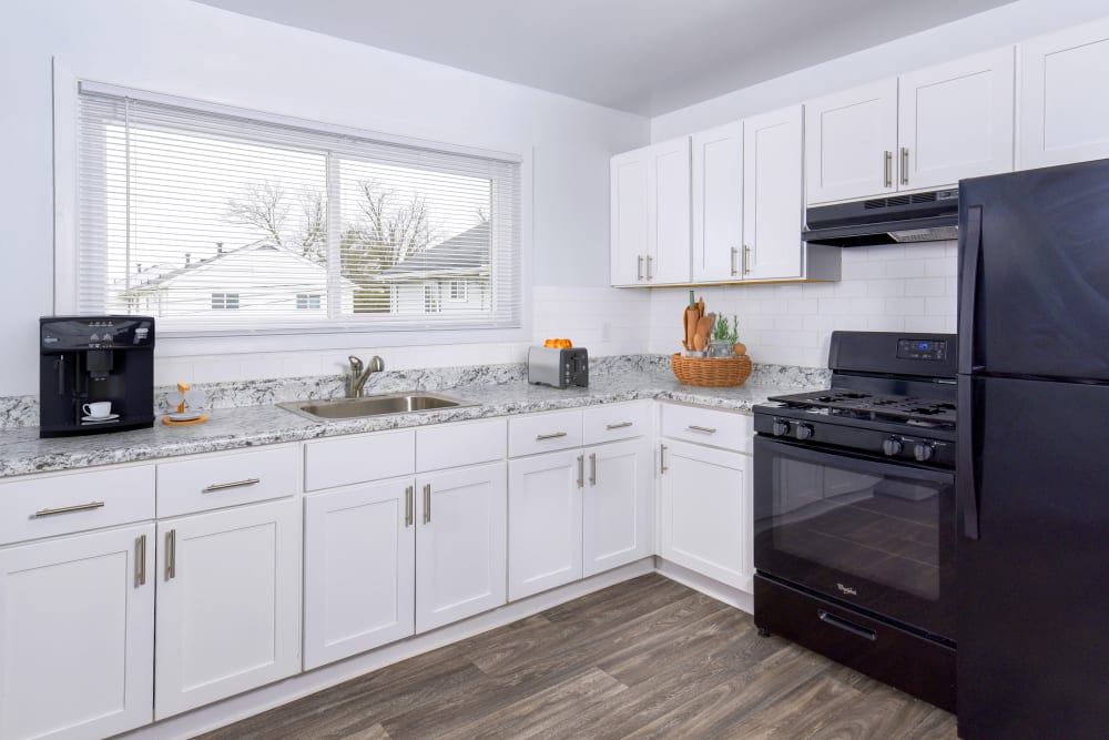Newly Renovated Kitchens at Pointe at River City in Richmond, Virginia
