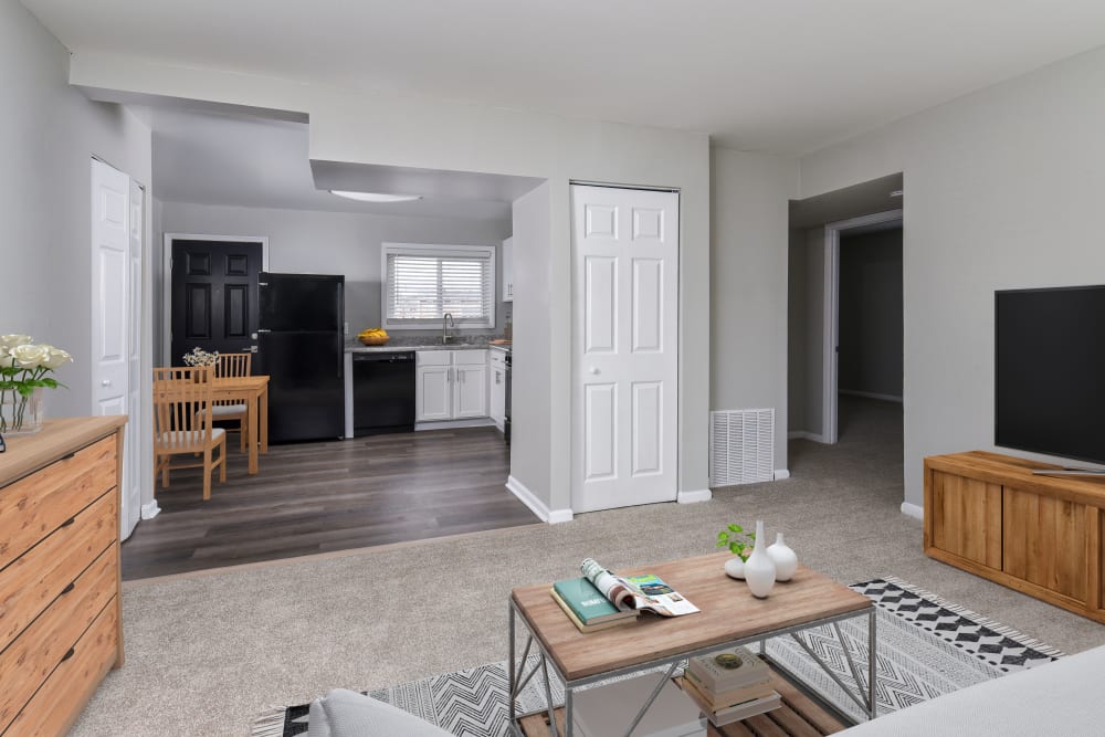 Living Room at Pointe at River City in Richmond, Virginia