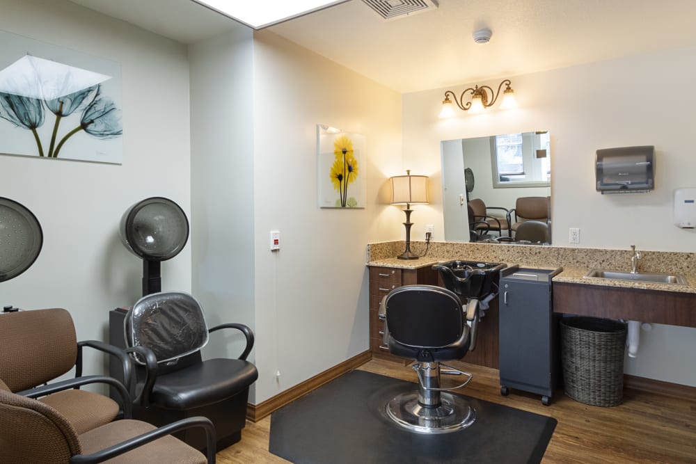 Highline Place offers a Salon in Littleton, Colorado
