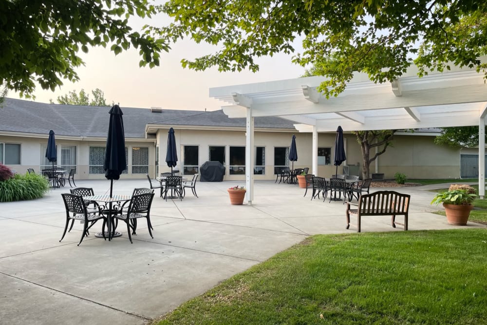 covered outdoor seating at Regency Canyon Lakes Rehabilitation & Nursing Center in Kennewick, Washington