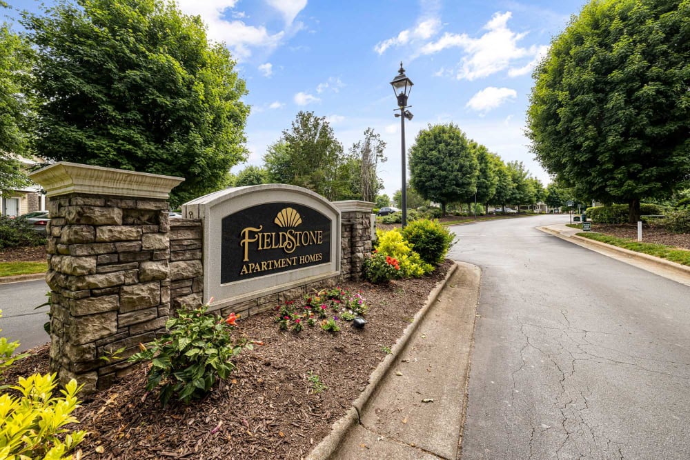 Photos of Fieldstone Apartment Homes Apartments in Mebane, NC
