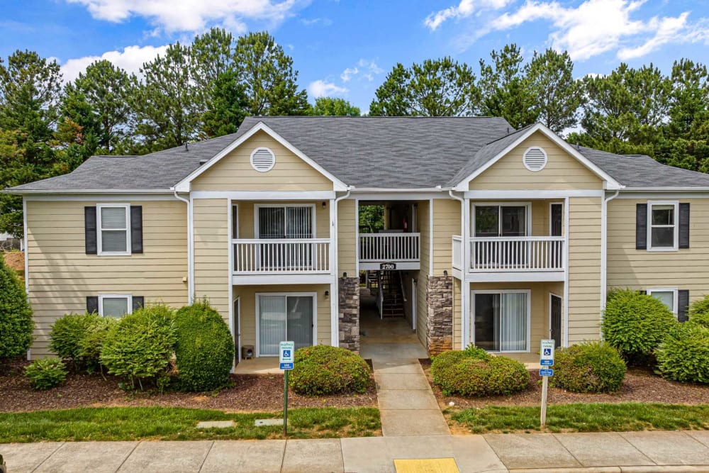 Photos of Fieldstone Apartment Homes Apartments in Mebane, NC