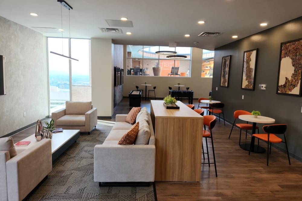 Lounge at Apartments in Dallas, Texas