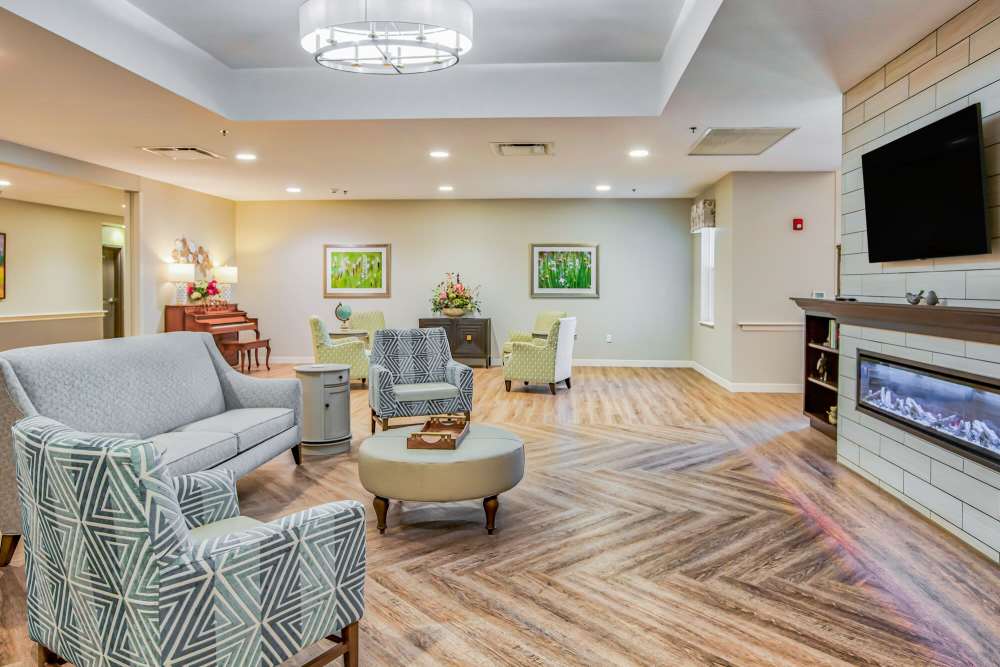 Lobby area with TV Revela at O'Fallon in O'Fallon, Illinois