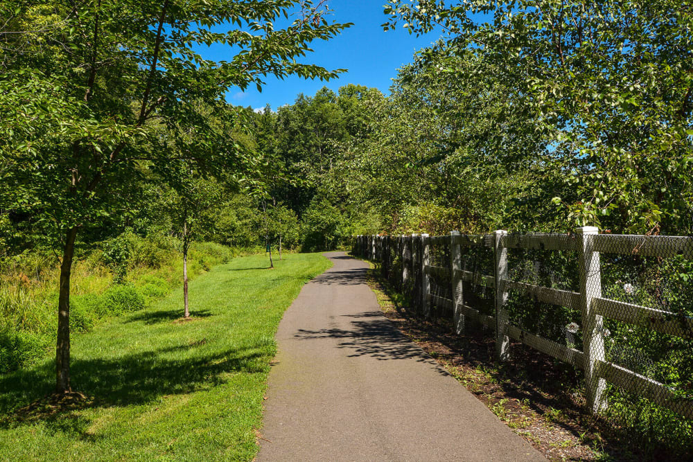 Walking/running trail at Aspen Court, Piscataway, New Jersey