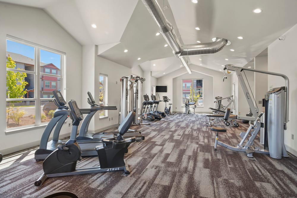Fitness Center at Crawford Crossing Apartments in Turner, Oregon