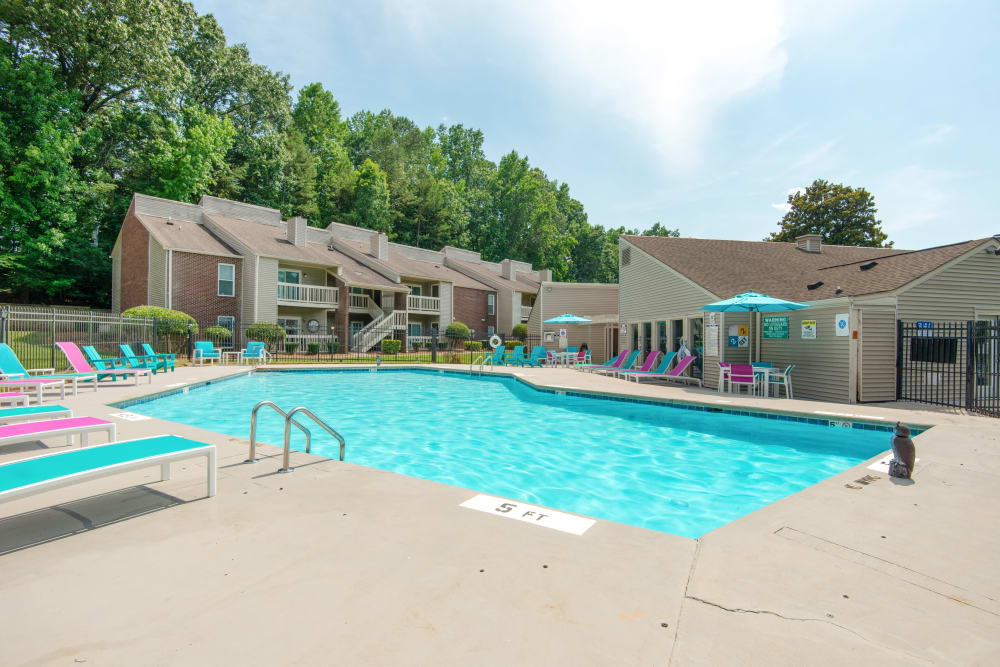 Full View of the swimming pool at Devonwood Apartment Homes in Charlotte, North Carolina