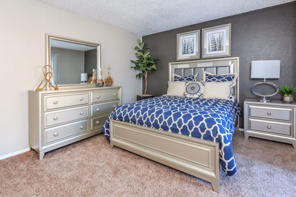 Spacious bedroom at Tides at Highland Meadows in Dallas, Texas