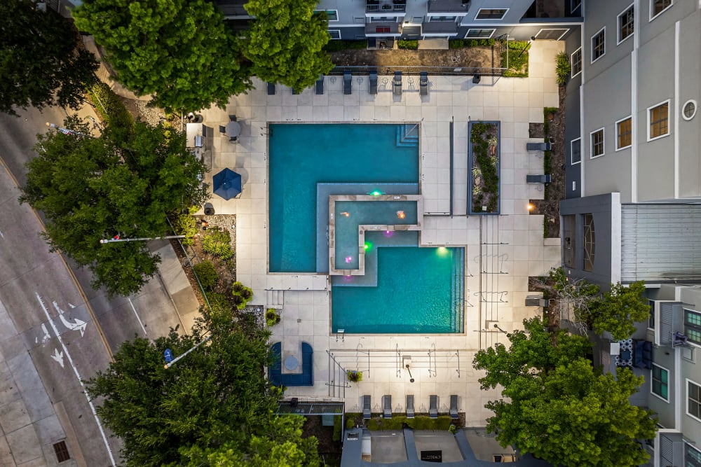 Arial view of the community sparkling pool at Marquis at Texas Street in Dallas, Texas Allayna Butler • Creative Media Specialist 