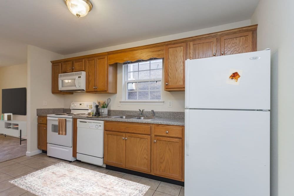 Open kitchen floor plan at Home Place Apartments in East Ridge, Tennessee