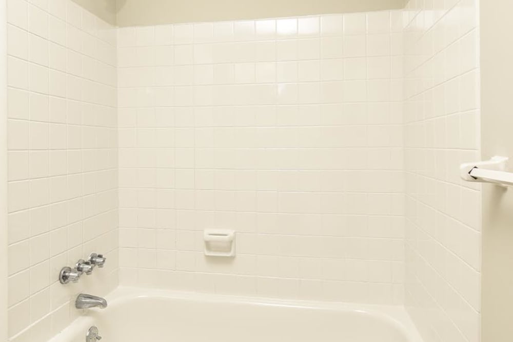 bathtub at Aston Pointe Apartments in Aston, Pennsylvania