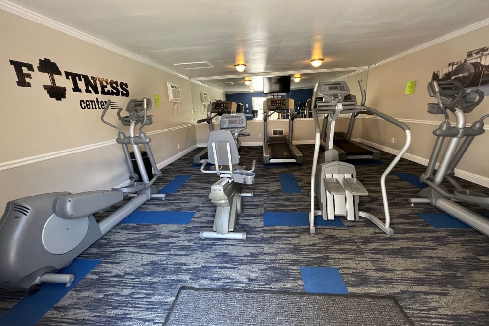 Fitness center at Sunridge Townhomes in Fresno, California