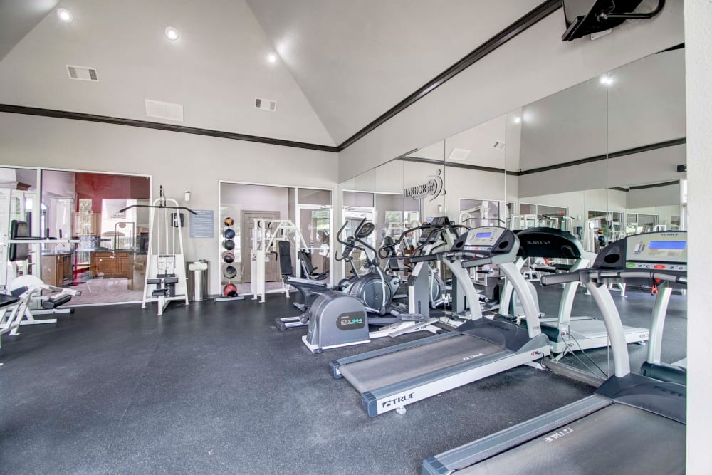 Fitness Center at Apartments in Lewisville, Texas