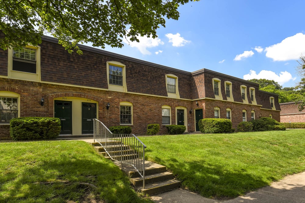 exterior image of River Oaks in Pittsburgh, Pennsylvania