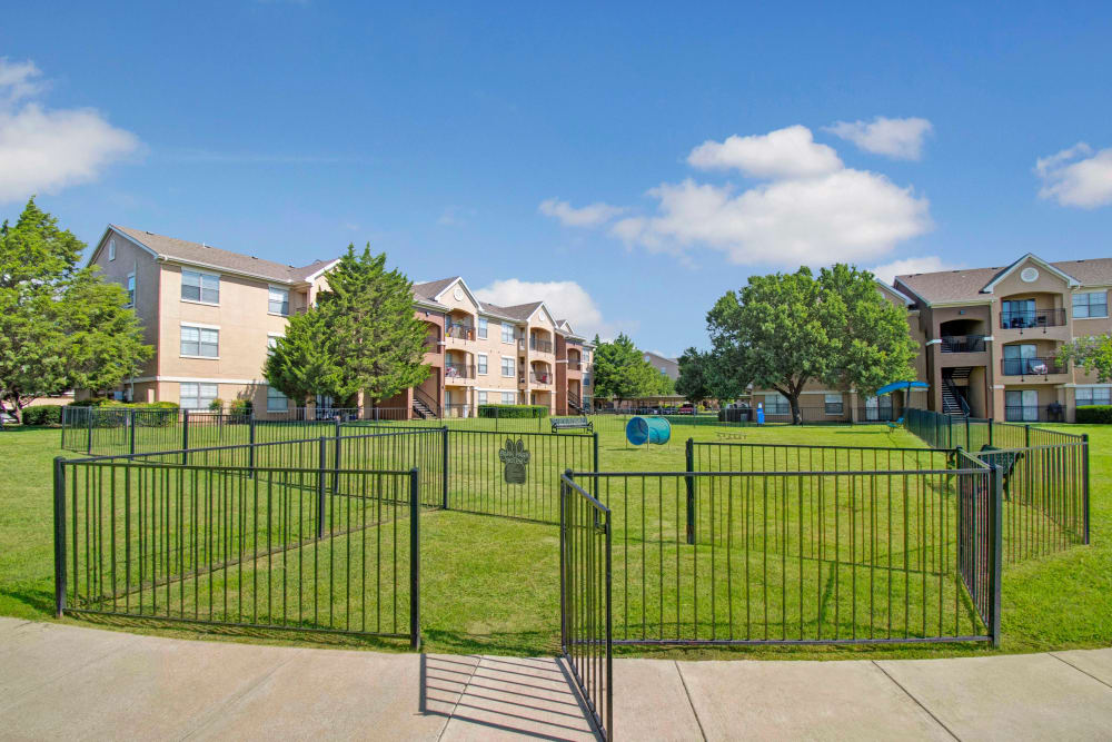 Entry way at Arbrook Park Apartment Homes in Arlington, Texas