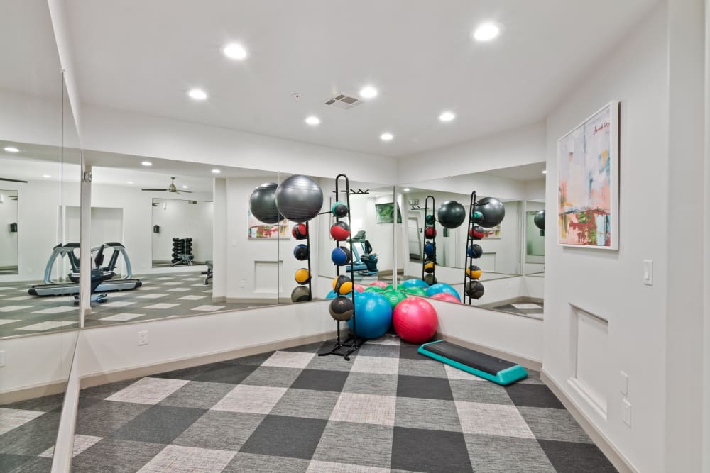 Casa Santa Fe Apartments in Scottsdale, Arizona features a community fitness center