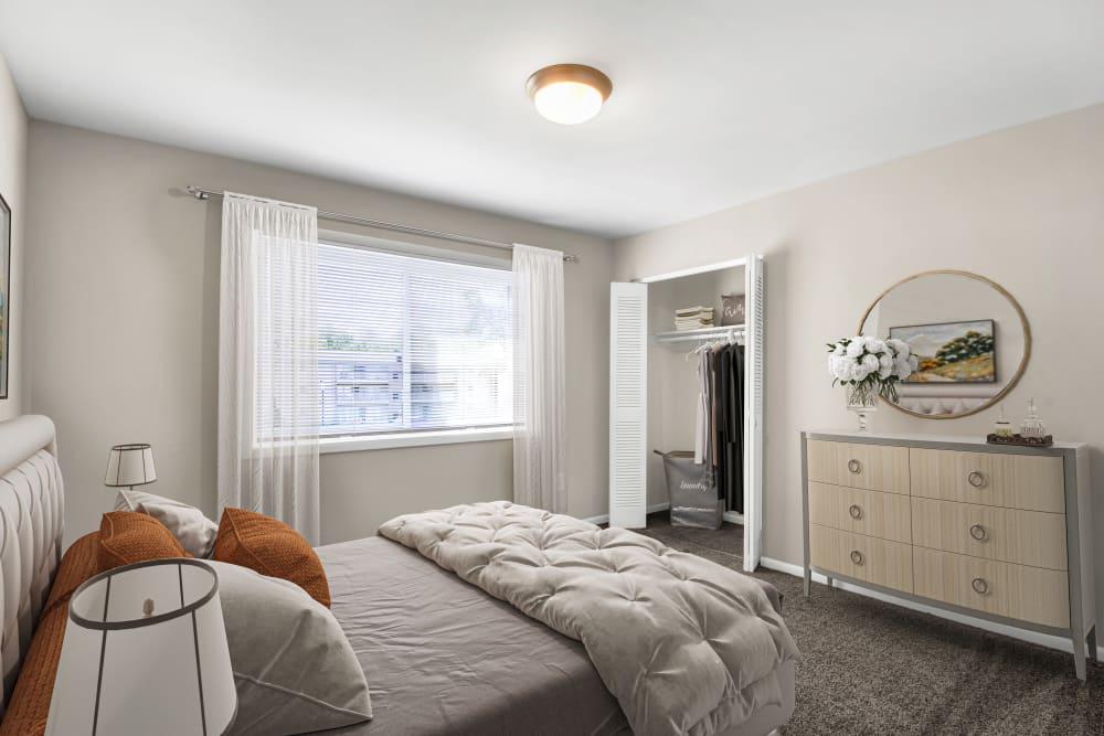 Briarwood Place Apartment Homes offers a spacious bedroom in Laurel, Maryland