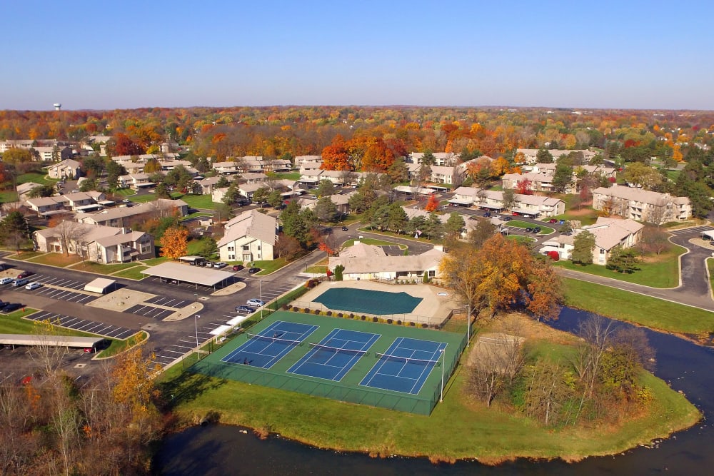 Aerial view of Farmington Hills, Michigan near Muirwood