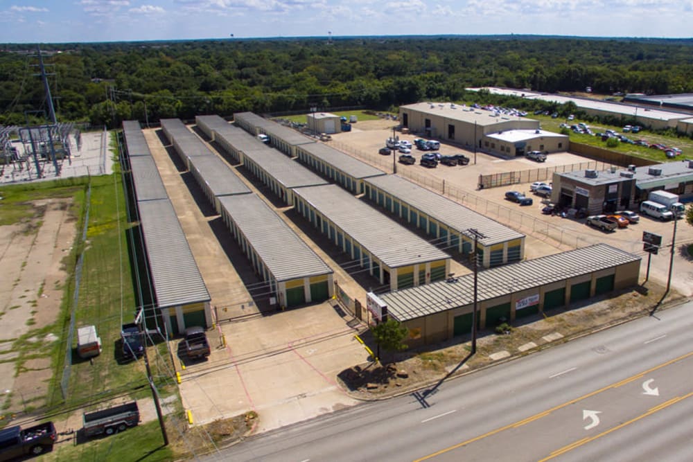 Outside view of Avid Storage in Arlington, Texas