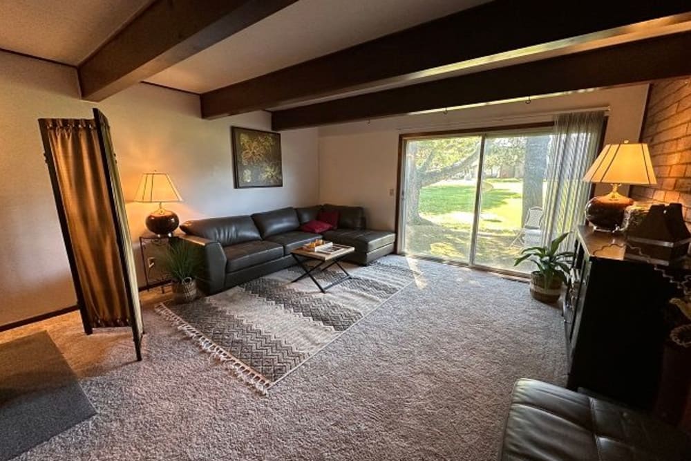 Large family room at Heatherwood Terrace in Mansfield, Ohio