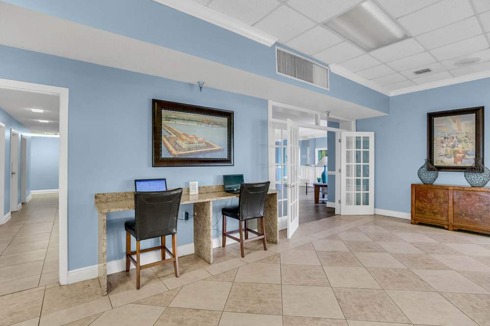 Community wi-fi area at Bay Pointe Tower in South Pasadena, Florida
