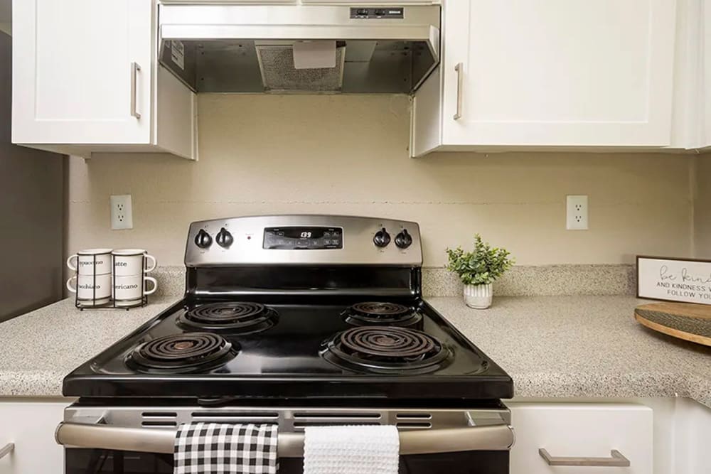 Electric stove at Americana Apartments in Rohnert Park, California