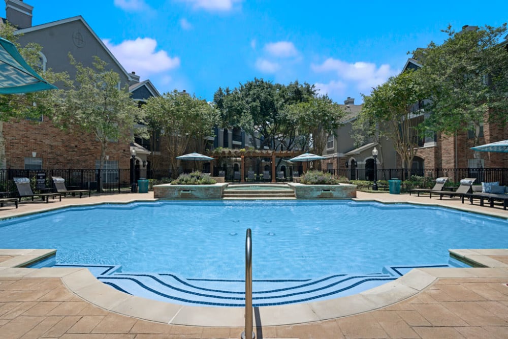Huge Swimming Pool at Apartments in Sugar Land, Texas