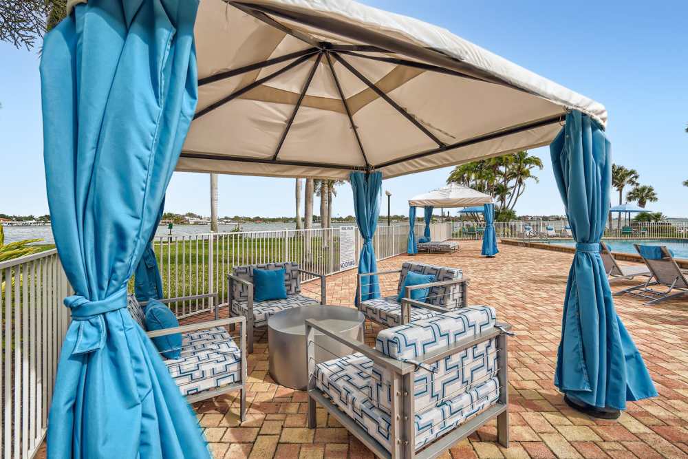Outdoor covered patio at Waters Pointe in South Pasadena, Florida