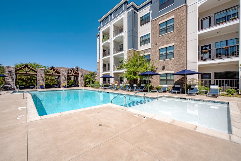 Pool area of The Gentry at Hurstbourne in Louisville, Kentucky