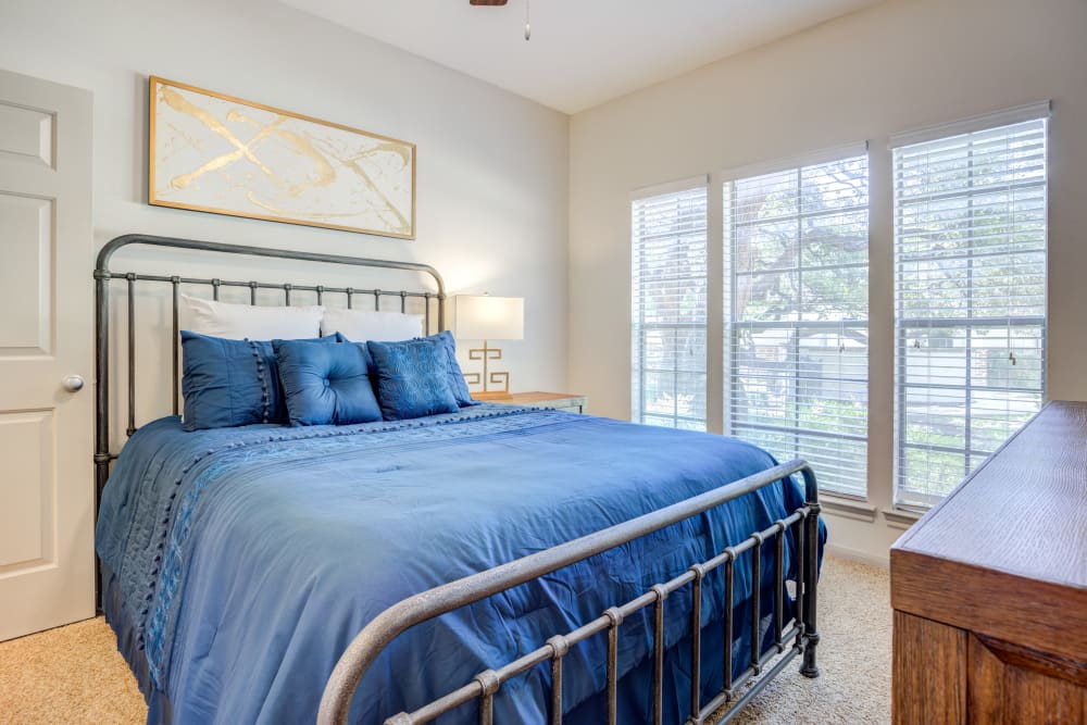 Cozy bedroom at Sonterra Heights in San Antonio, Texas