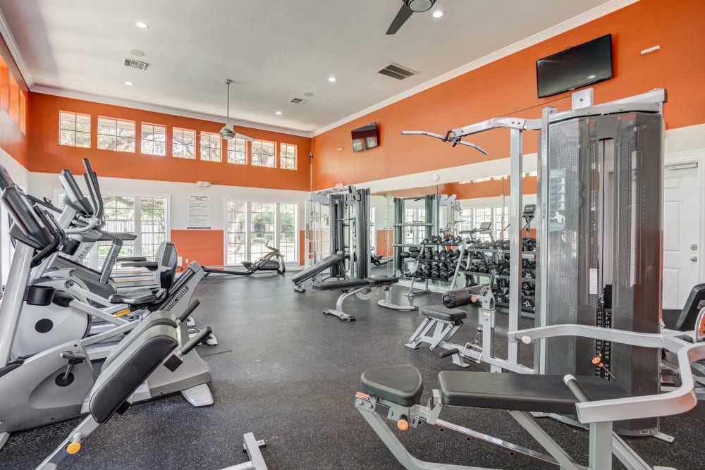 Fitness center at Sonterra Heights in San Antonio, Texas
